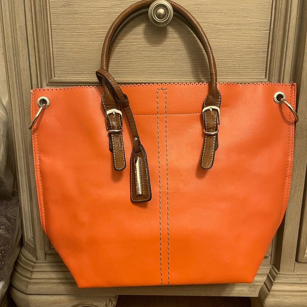 David Jones beautiful design handbag- brand NEW